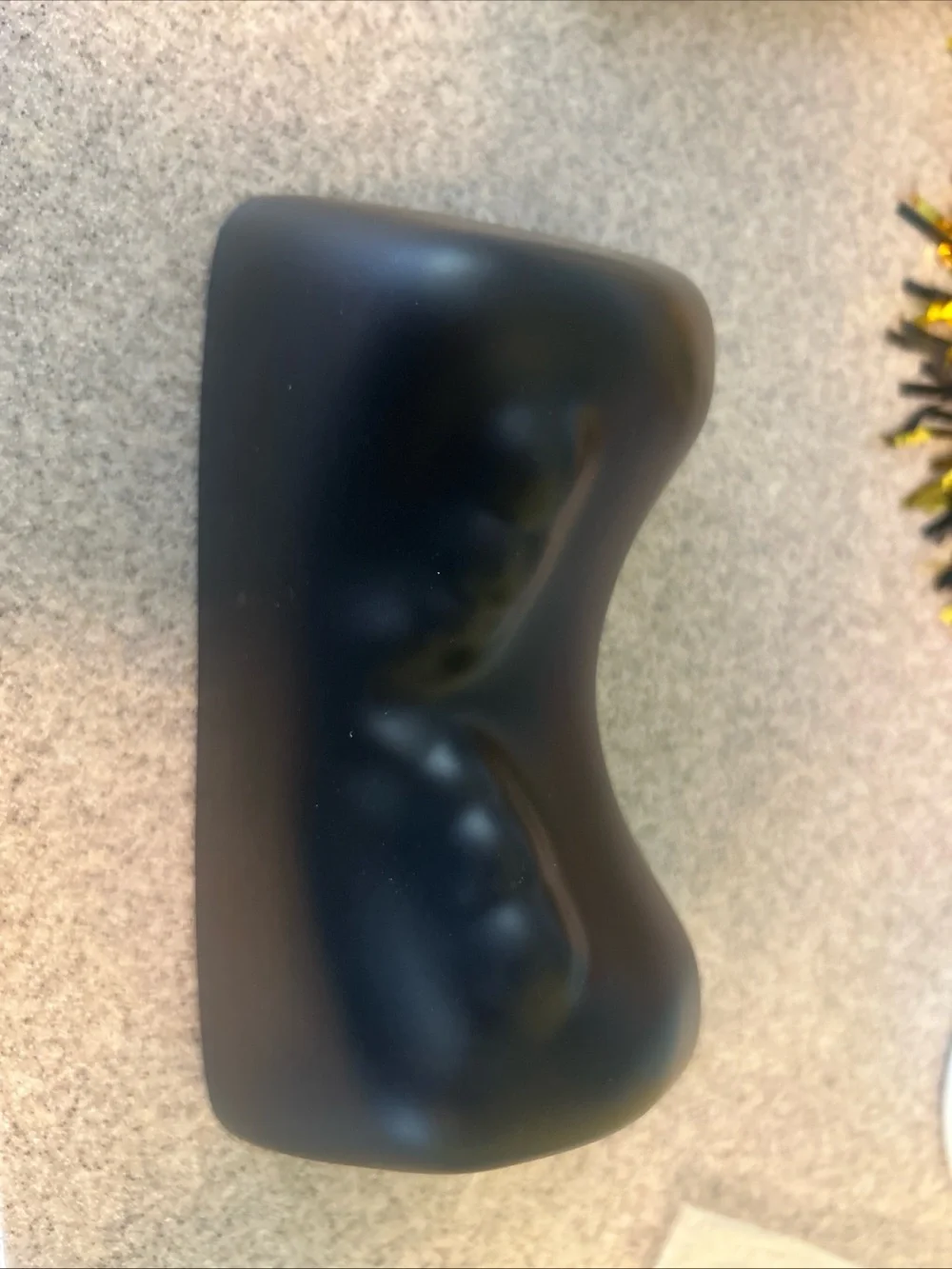 Neck correction pillow. See Description.